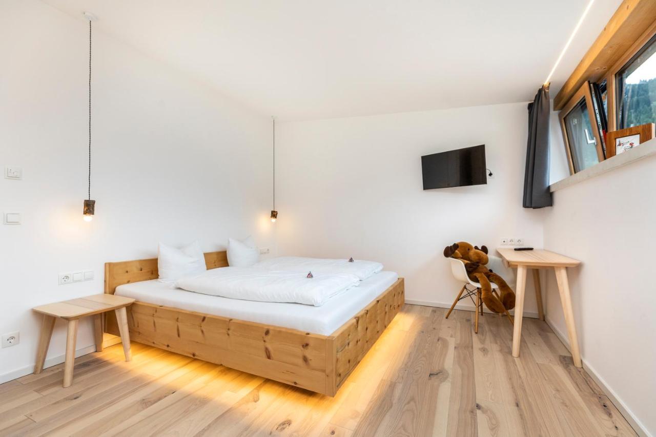 Haus Deutinger Bed and Breakfast Flachau Exteriör bild