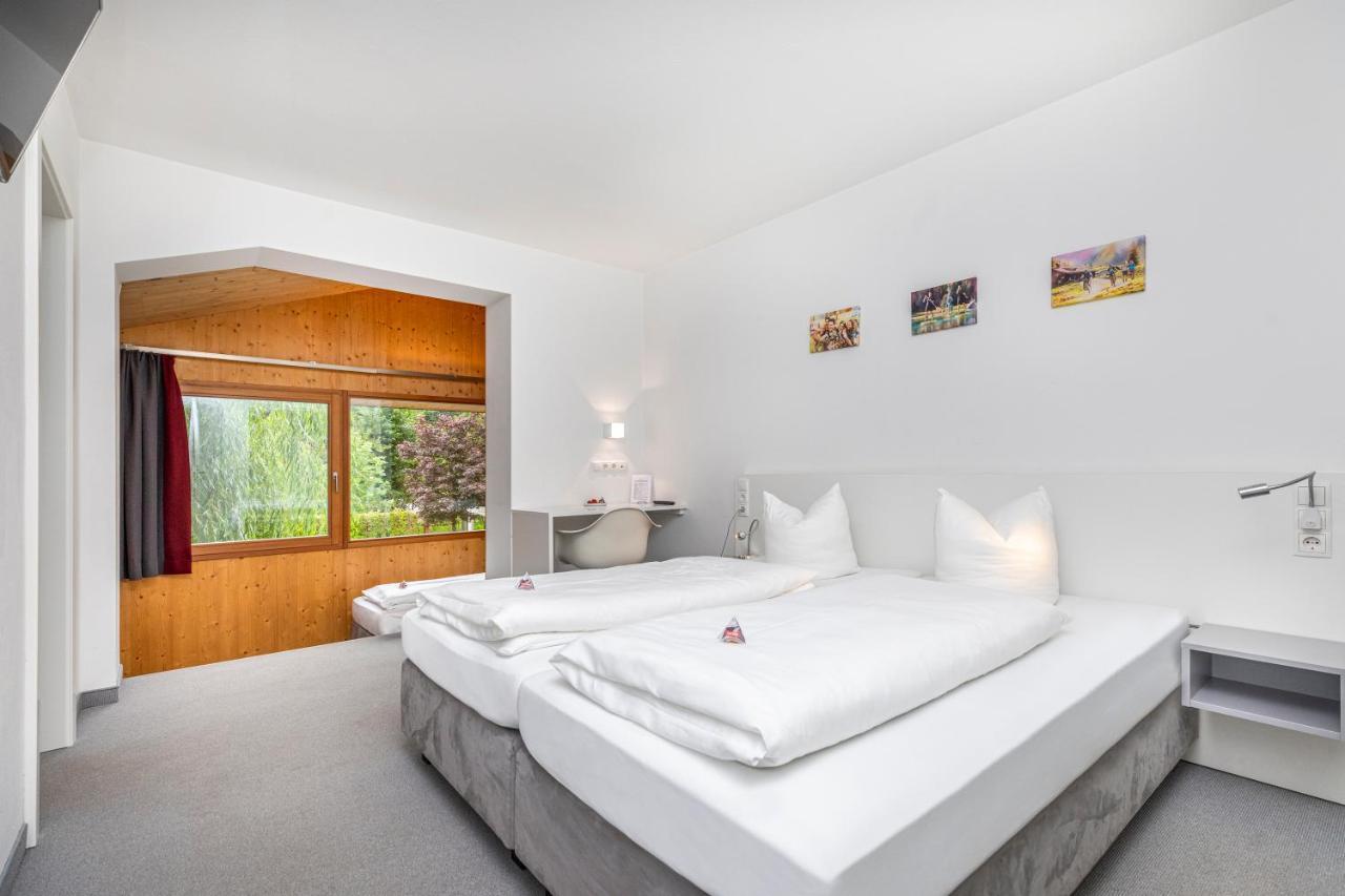 Haus Deutinger Bed and Breakfast Flachau Rum bild